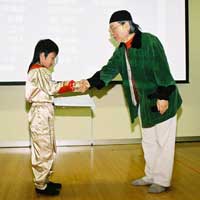 Leiji Matsumoto et un jeune astronaute